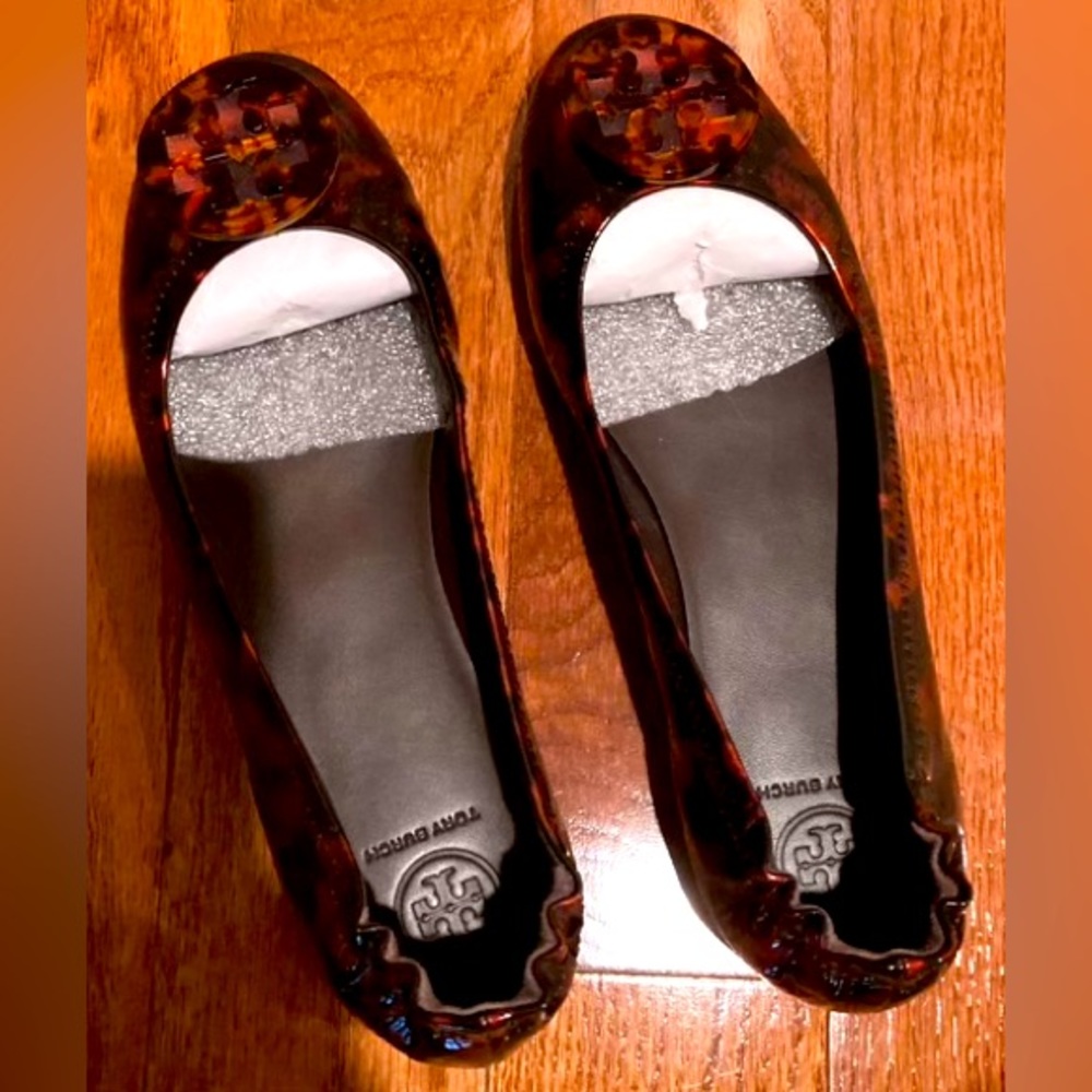 Tory Burch Tortoise Print Leather Ballet Flats - Picture 6 of 6